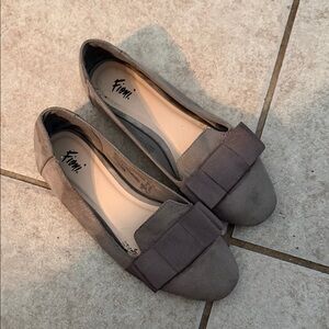 FIONI Clothing Gray Women's Flats